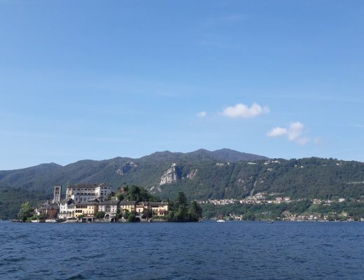 Lago dOrta island view
